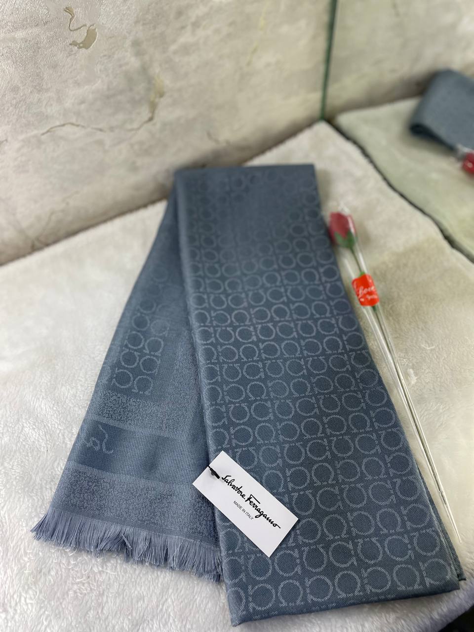 Châle Salvatore Ferragamo