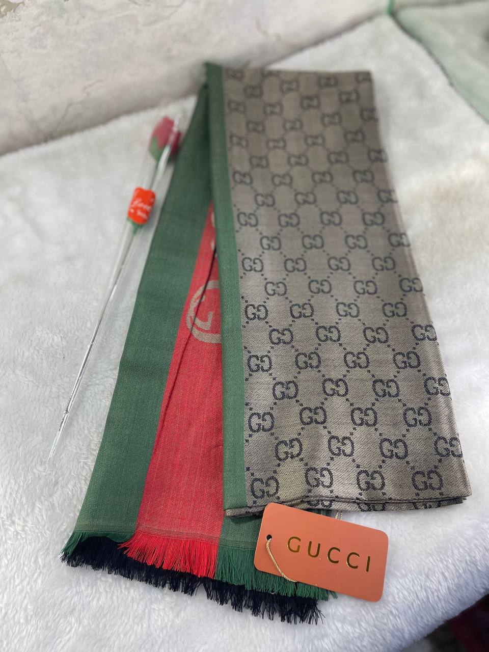 Châle Gucci